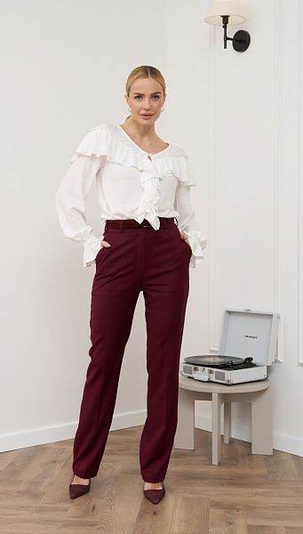 Фото belaa-bluza-s-rusami-011 товару Біла блуза з рюшами Фото belaa-bluza-s-rusami-011 товару Біла блуза з рюшами