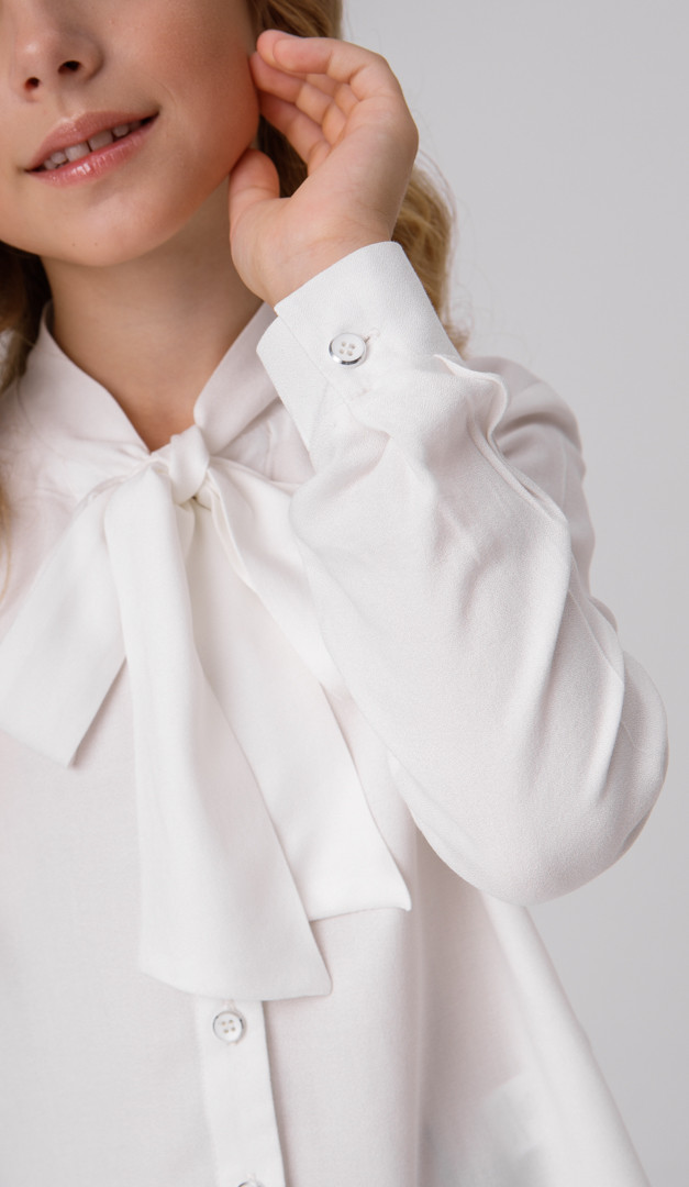 Фото belaa-bluzka-s-vorotnikom-bantom-05 товару Біла блузка з коміром-бантом0