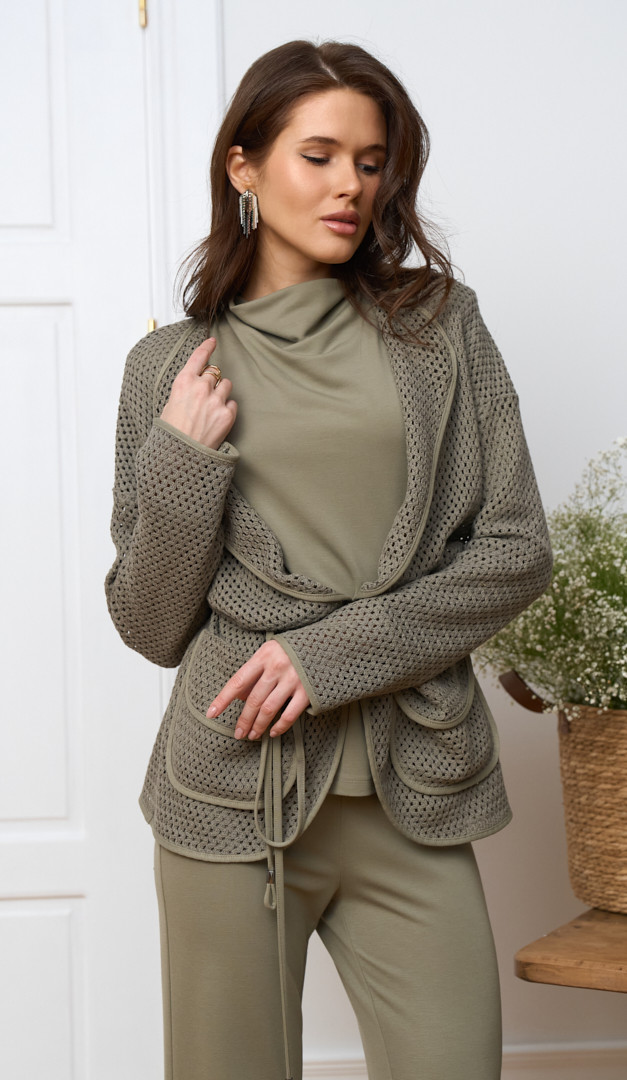 Фото bluza-zenskaa-iz-hlopka-olivkovaa-02 товару Блуза жіноча з бавовни оливкова0