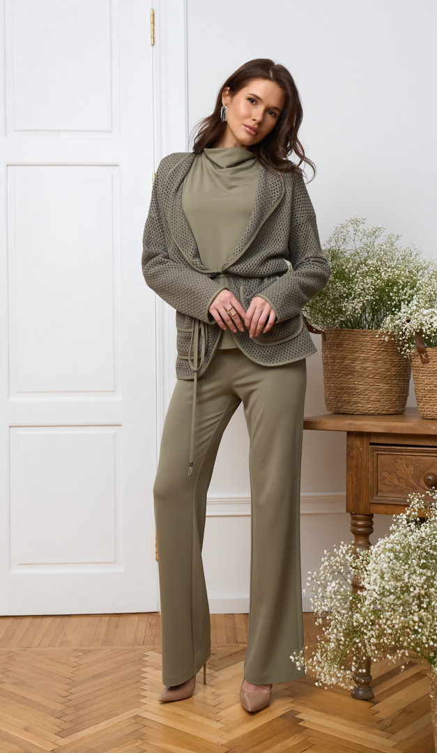 Фото bluza-zenskaa-iz-hlopka-olivkovaa-03 товару Блуза жіноча з бавовни оливкова0