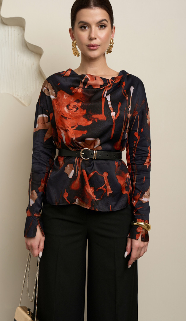 Фото bluza-zenskaa-print-roza-1 товару Блуза жіноча принт троянда