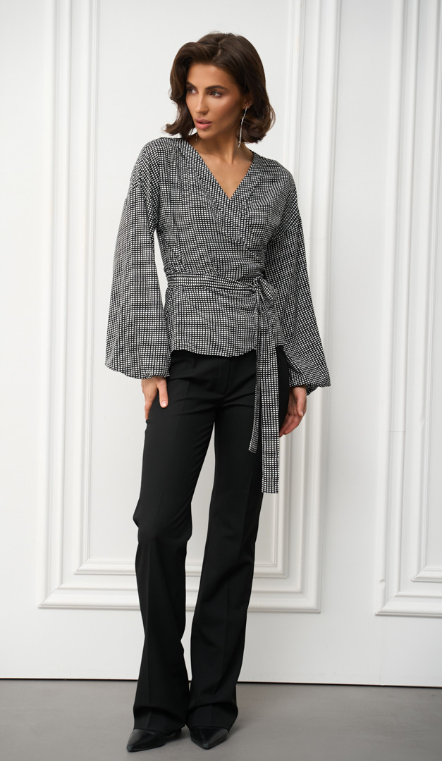 Фото bluzka-na-zapah-s-obemnymi-rukavami-4 товара Блузка на запах с обьёмными рукавами0