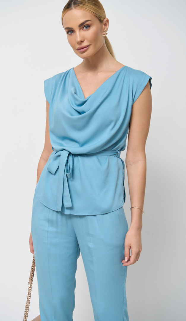 Фото bluzka-s-drapirovkoj-biruza-01 товару Блузка з драпіровкою бірюза