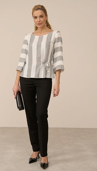 Фото bluzka-svobodnogo-kroa-v-polosku-cernuu-01 товару Блузка вільного крою в смужку чорну Фото bluzka-svobodnogo-kroa-v-polosku-cernuu-01 товару Блузка вільного крою в смужку чорну