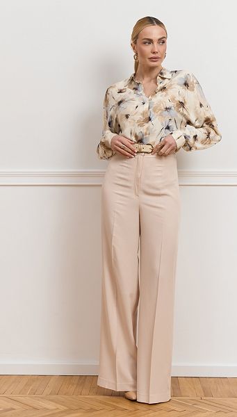 Фото bluzka-v-cvetocnyj-print-slivocnaa-1 товару Блузка в квітковий принт вершкова Фото bluzka-v-cvetocnyj-print-slivocnaa-1 товару Блузка в квітковий принт вершкова