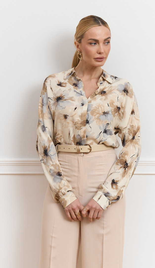 Фото bluzka-v-cvetocnyj-print-slivocnaa-2 товару Блузка в квітковий принт вершкова 0