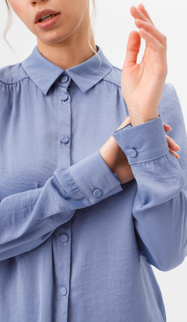 Фото bluzka-zenskaa-na-pugovicah-golubaa-02 товару Блузка жіноча на гудзиках блакитна