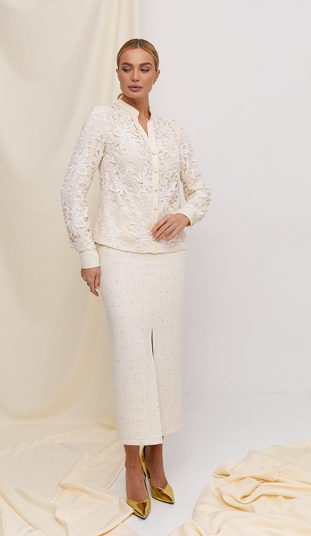 Фото bluzka-zenskaa-s-kruzevom-slivocnaa-2 товару Блузка жіноча з мереживом вершкова0