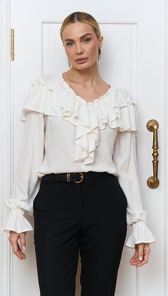 Фото bluzka-zenskaa-s-rusami-belaa-02 товару Блуза жіноча з рюшами біла0 Фото bluzka-zenskaa-s-rusami-belaa-02 товару Блуза жіноча з рюшами біла0