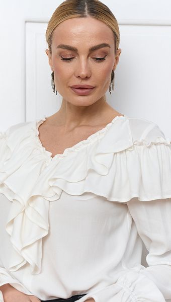 Фото bluzka-zenskaa-s-rusami-belaa-06 товару Блуза жіноча з рюшами біла0 Фото bluzka-zenskaa-s-rusami-belaa-06 товару Блуза жіноча з рюшами біла0