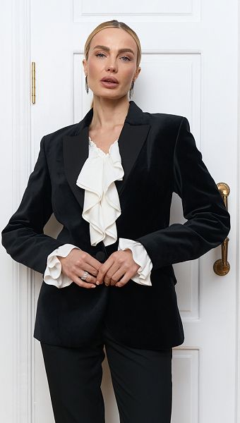 Фото bluzka-zenskaa-s-rusami-belaa-07 товару Блуза жіноча з рюшами біла0 Фото bluzka-zenskaa-s-rusami-belaa-07 товару Блуза жіноча з рюшами біла0