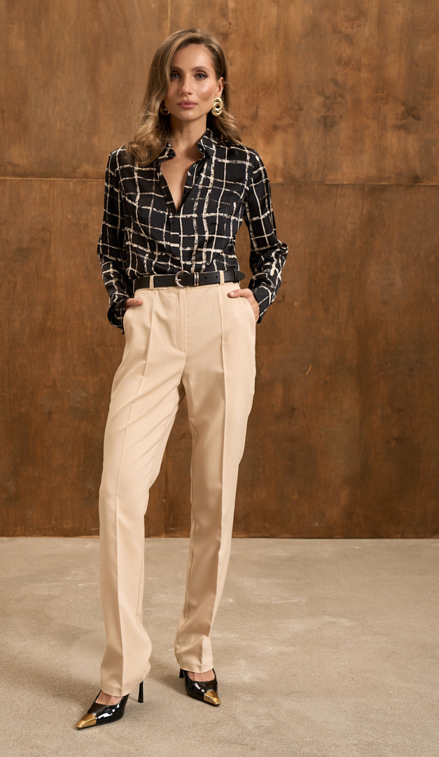 Фото bluzka-zenskaa-v-kletocku-cernaa-02 товара Блузка женская в клеточку черная 0