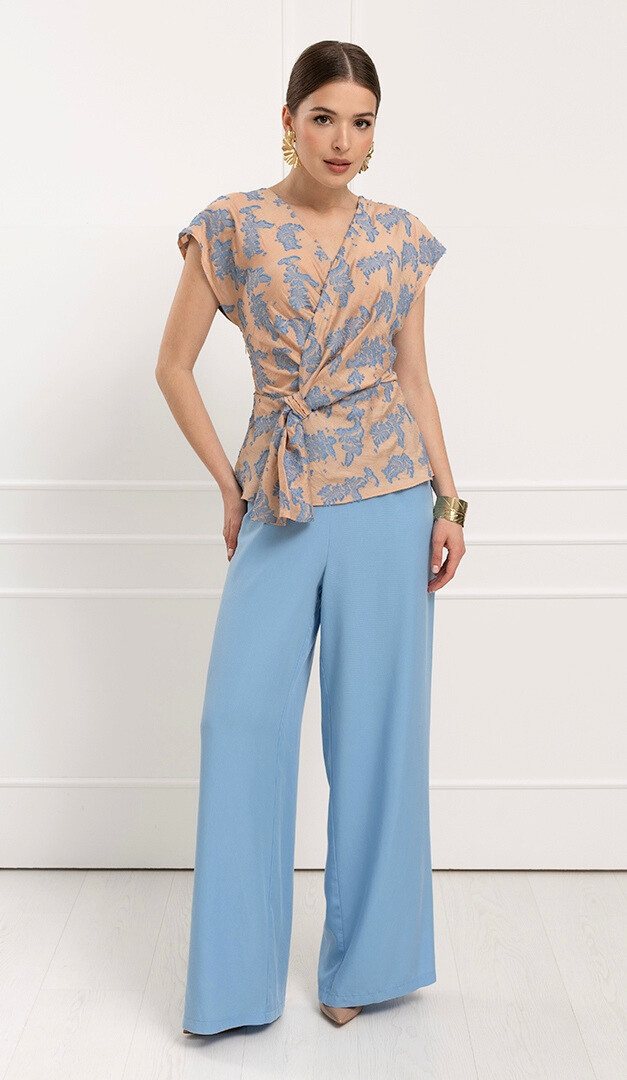 Фото bluzon-zenskij-golubovato-pudrovyj-01 товару Блузон жіночий блакитно-пудровий