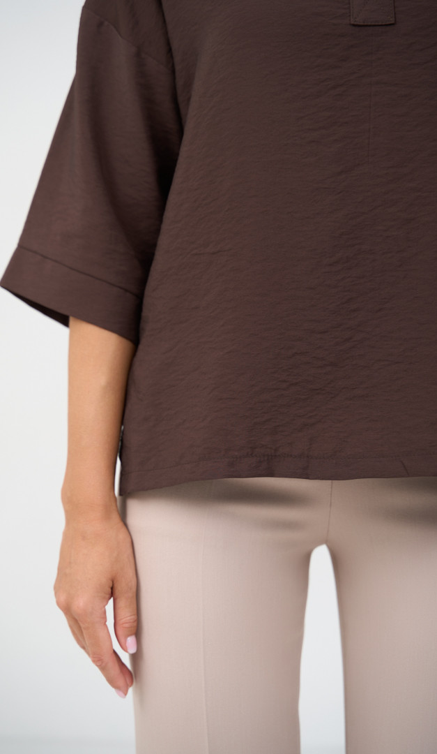 Фото bluzon-zenskij-pramoj-sokoladnyj-04 товару Блузон жіночий прямий шоколадний0