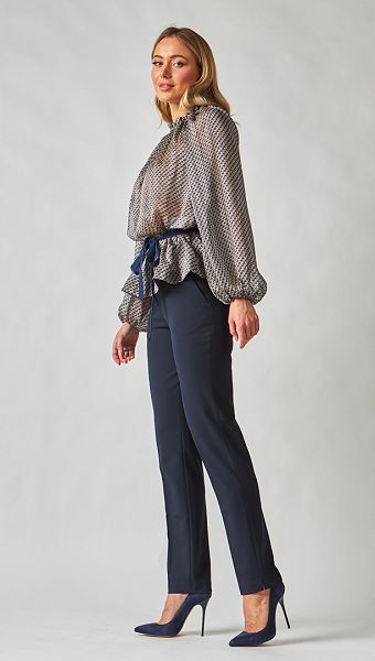 Фото bruki-bazovye-s-karmanami-sinie-07 товару Штани базові з кишенями сині0 Фото bruki-bazovye-s-karmanami-sinie-07 товару Штани базові з кишенями сині0