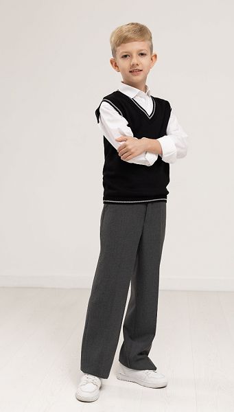 Фото bruki-dla-malcika-pramye-1 товара Брюки для мальчика прямые Фото bruki-dla-malcika-pramye-1 товара Брюки для мальчика прямые