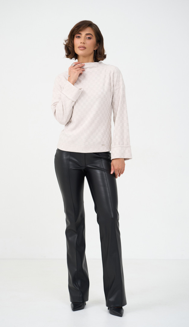 Фото bruki-kles-iz-ekokozi-cernye-01 товара Брюки клеш из экокожи черные