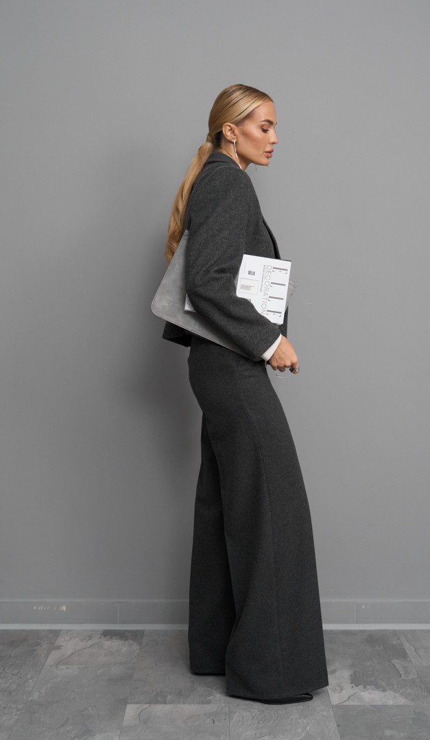 Фото bruki-pramye-iz-sersti-serye-05 товару Штани прямі з вовни сірі0