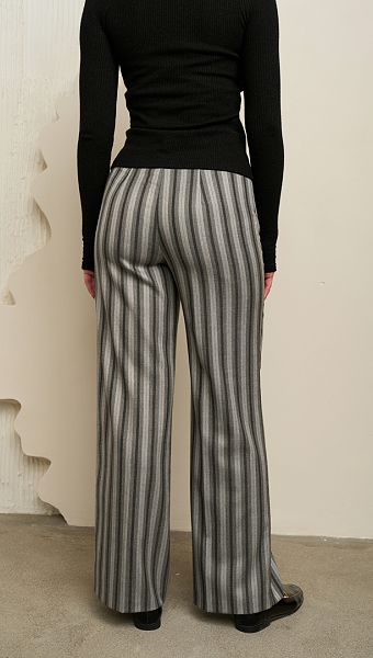 Фото bruki-vladlena-3 товара Брюки Владлена0 Фото bruki-vladlena-3 товара Брюки Владлена0