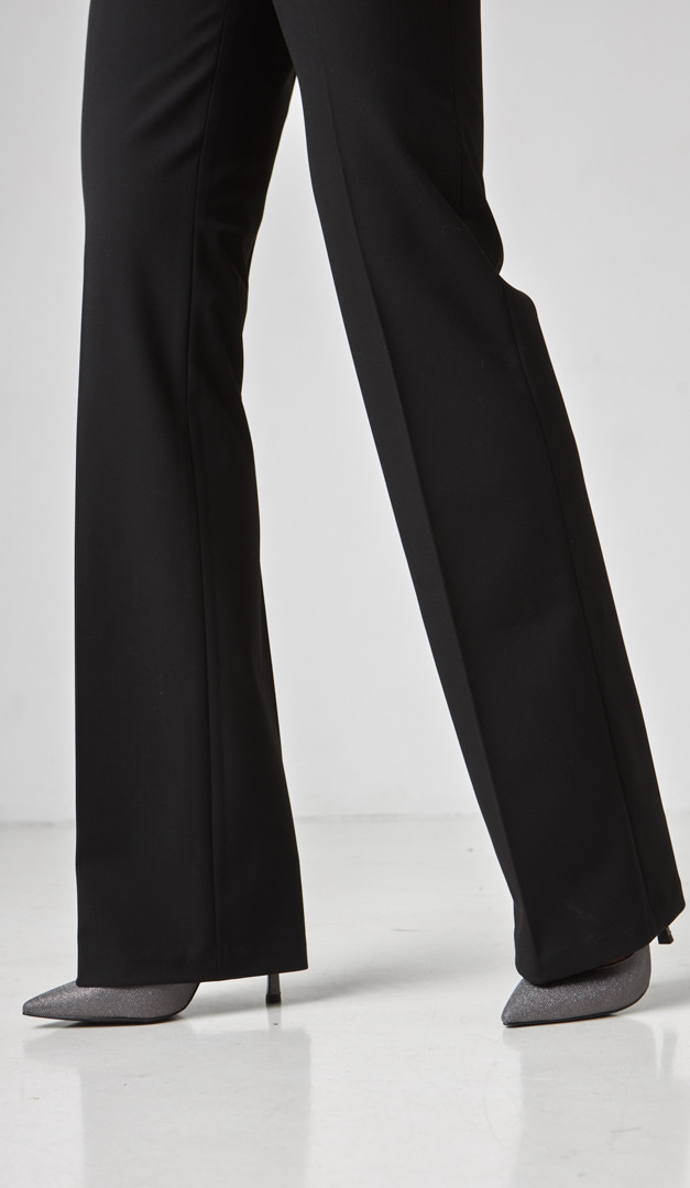 Фото bruki-zenskie-kles-cernye-06 товару Штани жіночі кльош чорні0