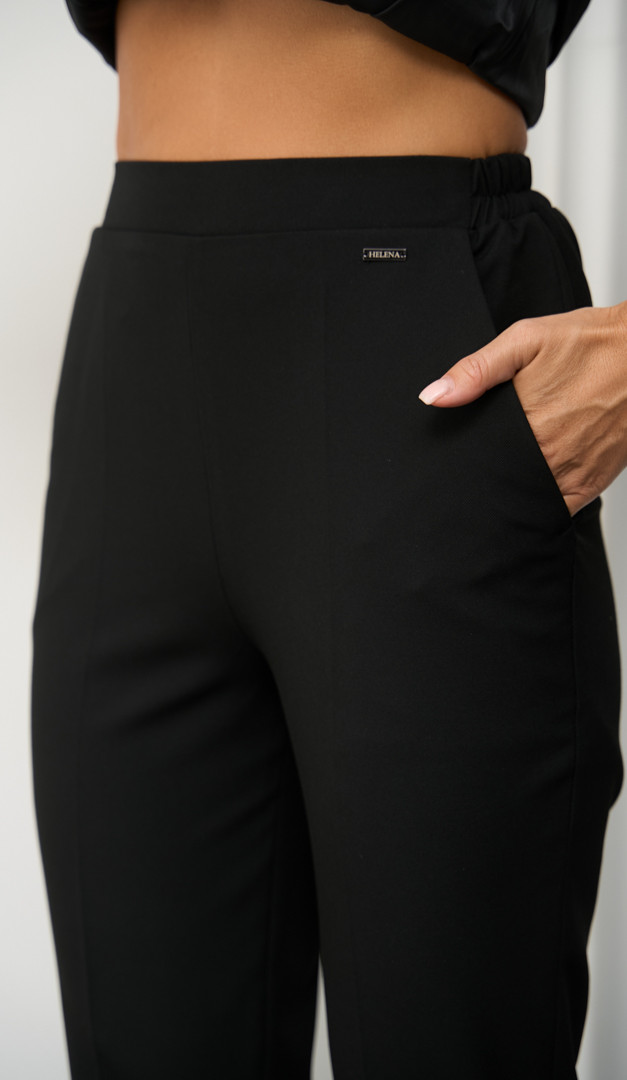 Фото bruki-zenskie-zauzennye-s-manzetami-cernye-03 товара Брюки женские зауженные с манжетами черные0