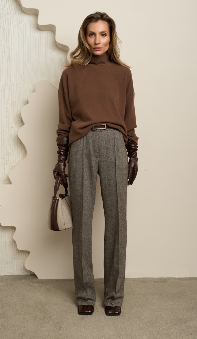 Фото dzemper-zenskij-trikotaznyj-kofejnyj-06 товару Джемпер жіночий трикотажний кавовий0