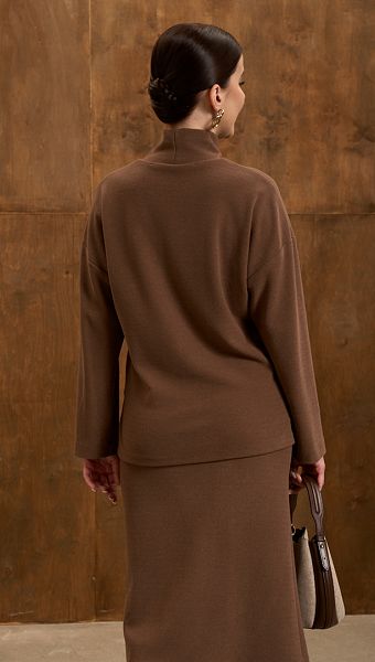 Фото dzemper-zenskij-trikotaznyj-kofejnyj-07 товару Джемпер жіночий трикотажний кавовий0 Фото dzemper-zenskij-trikotaznyj-kofejnyj-07 товару Джемпер жіночий трикотажний кавовий0