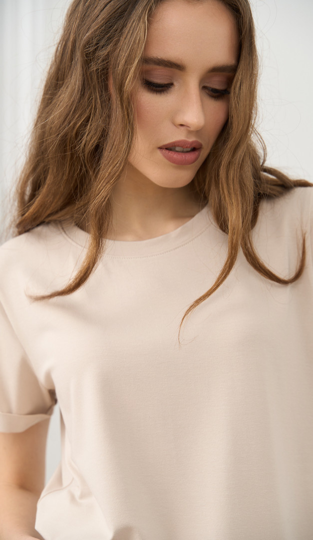 Фото futbolka-zenskaa-bazovaa-bezevaa-06 товару Футболка жіноча базова бежева0