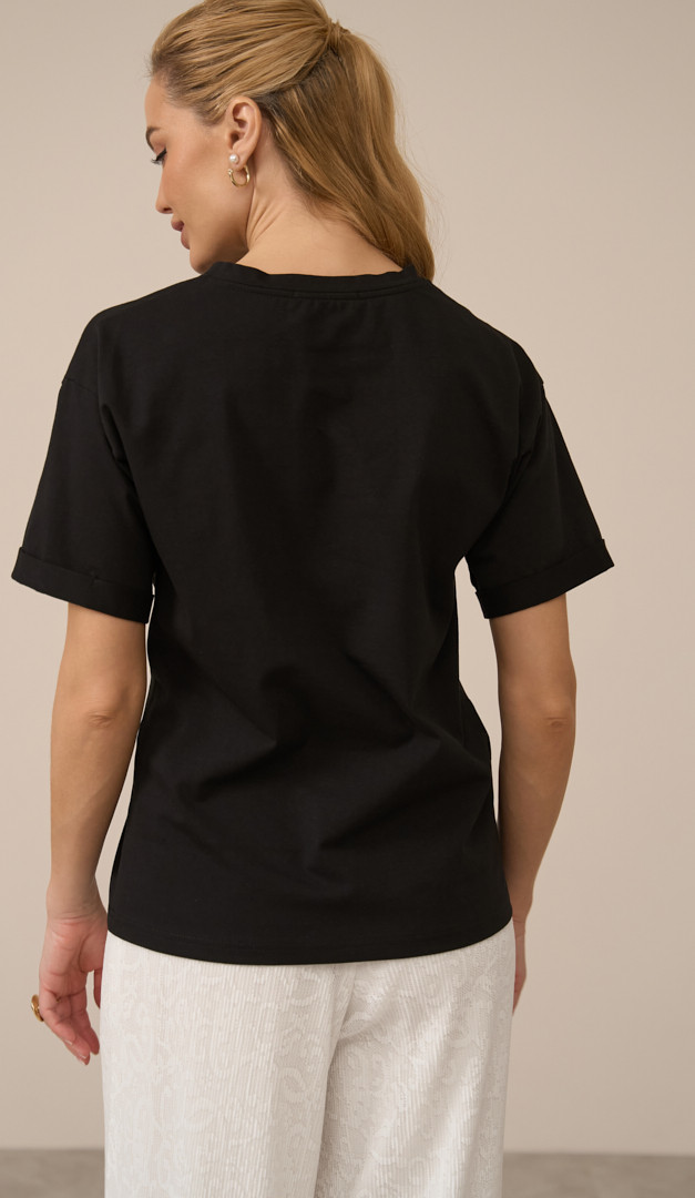 Фото futbolka-zenskaa-bazovaa-iz-hlopka-cernaa-05 товара Футболка женская базовая из хлопка черная0