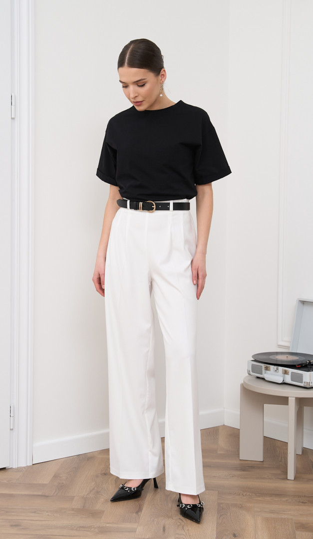 Фото futbolka-zenskaa-bazovaa-iz-hlopka-cernaa-07 товара Футболка женская базовая из хлопка черная0