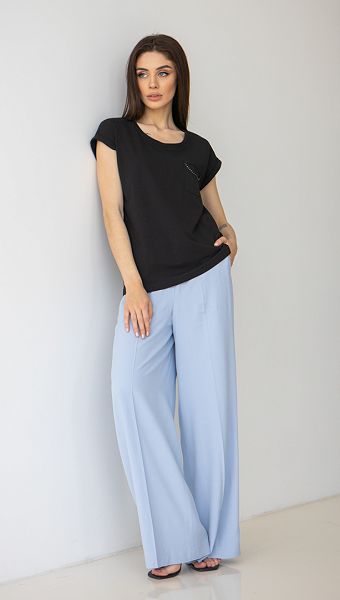 Фото futbolka-zenskaa-cernaa-oversajz-s-cepockoj-02 товару Футболка жіноча чорна оверсайз з ланцюжком0 Фото futbolka-zenskaa-cernaa-oversajz-s-cepockoj-02 товару Футболка жіноча чорна оверсайз з ланцюжком0