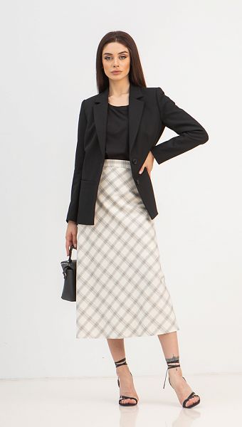 Фото futbolka-zenskaa-cernaa-oversajz-s-cepockoj-06 товару Футболка жіноча чорна оверсайз з ланцюжком0 Фото futbolka-zenskaa-cernaa-oversajz-s-cepockoj-06 товару Футболка жіноча чорна оверсайз з ланцюжком0