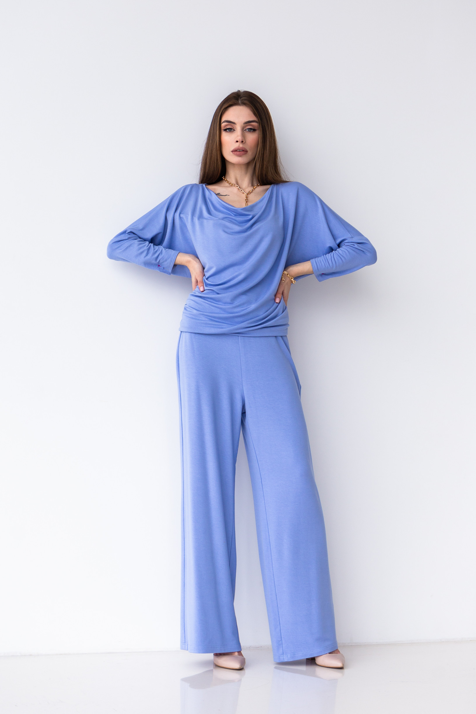 Фото lavandovye-trikotaznye-sirokie-bruki-02 товару Лавандові трикотажні широкі брюки0