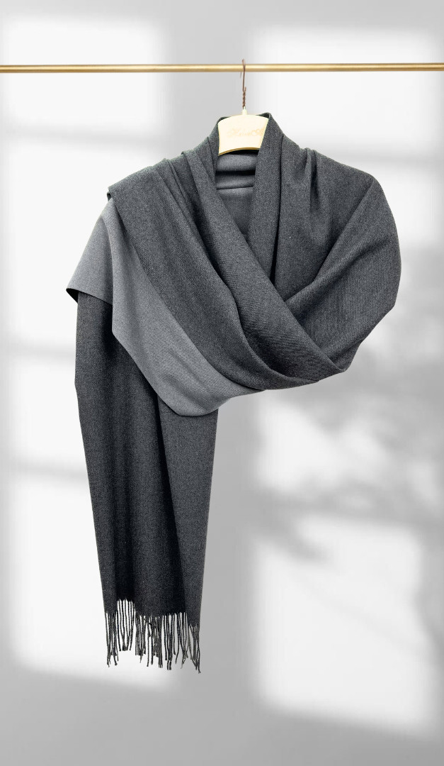 Фото palantin-dvustoronnij-seryj-01 товару Палантин Двосторонній сірий