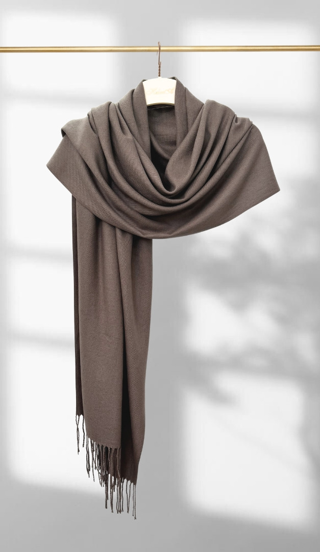 Фото palantin-odnotonnyj-kakao-01 товару Палантин Однотонний какао