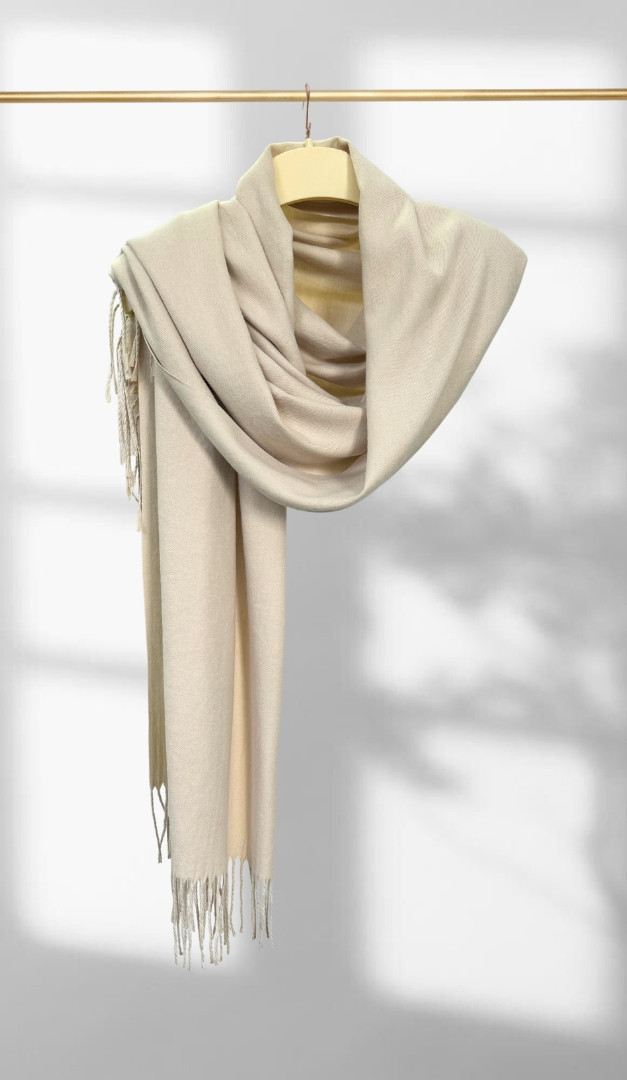 Фото palantin-odnotonnyj-lux-bezevyj-01 товару Палантин Однотонний бежевий