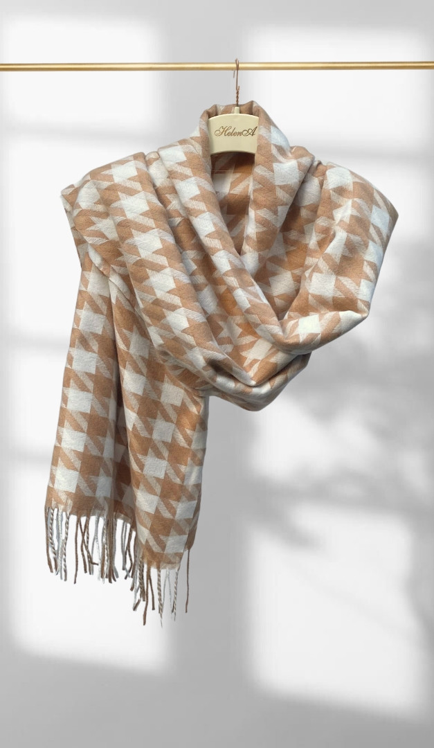 Фото palantin-zakkard-molocno-karamelnyj-01 товара Палантин жаккард молочно-карамельный