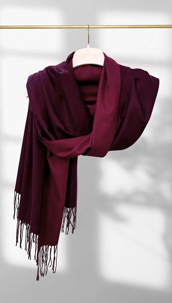 Фото palantin-zenskij-dvustoronnij-bordovyj-01 товару Палантин жіночий двосторонній бордовий Фото palantin-zenskij-dvustoronnij-bordovyj-01 товару Палантин жіночий двосторонній бордовий