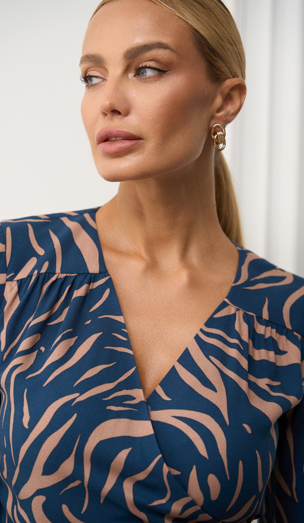 Фото plate-krep-bezevo-sinee-4 товару Плаття креп бежево-синє0