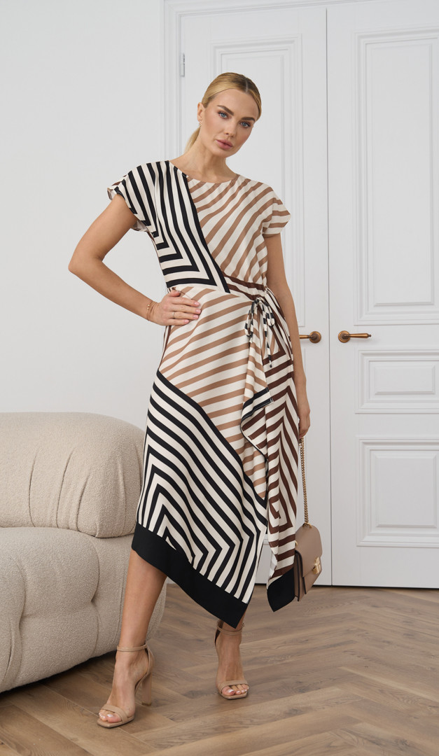 Фото plate-letnee-asimmetricnoe-v-polosku-01 товару Сукня літня асиметрична в смужку