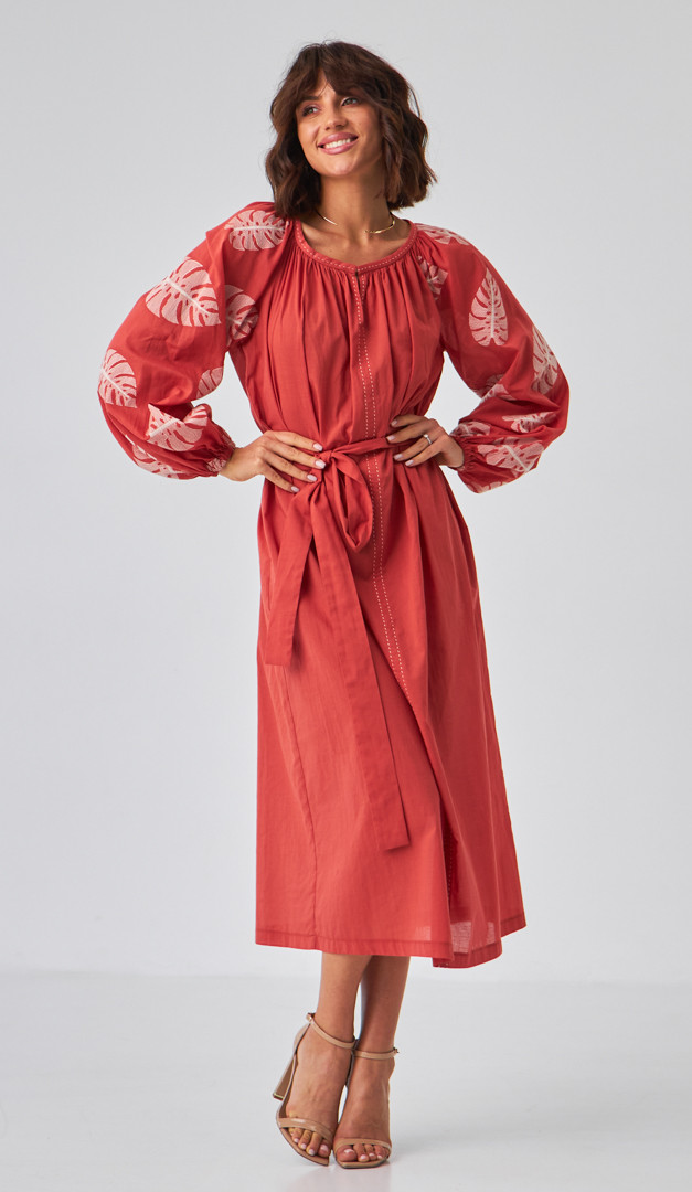 Фото plate-letnee-terrakotovoe-s-ornamentom-01 товару Сукня літня теракотова з орнаментом