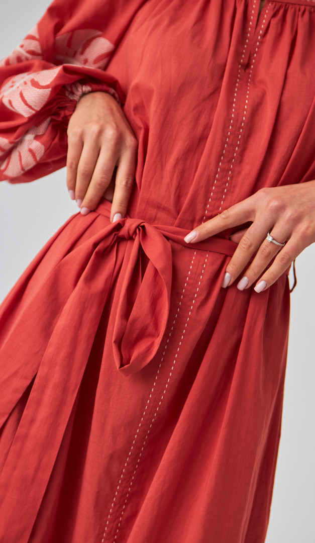 Фото plate-letnee-terrakotovoe-s-ornamentom-04 товару Сукня літня теракотова з орнаментом0