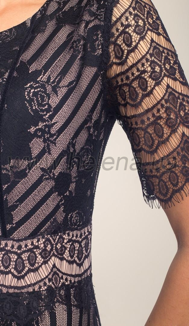 Фото plate-midi-iz-kruzeva-cernoe-03 товару Сукня міді з мережива чорна0