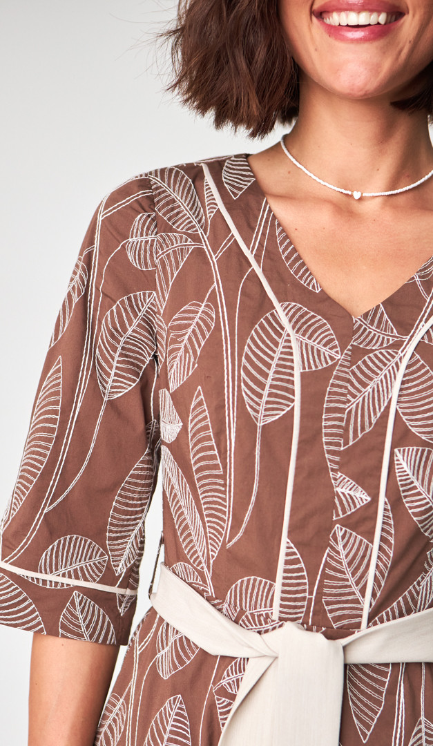 Фото plate-midi-s-vysivkoj-06 товару Сукня міді з вишивкою0