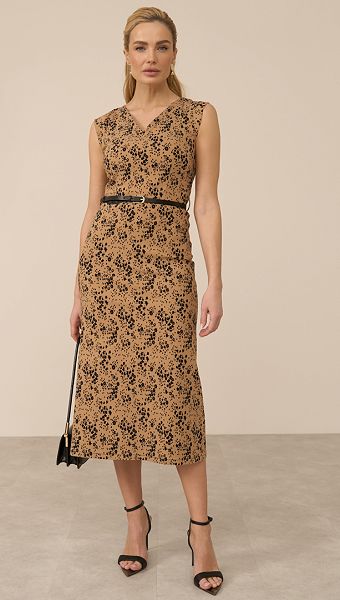 Фото plate-midi-v-cvetocnyj-print-karamelnoe-01 товару Сукня міді в квітковий принт карамельна0 Фото plate-midi-v-cvetocnyj-print-karamelnoe-01 товару Сукня міді в квітковий принт карамельна0