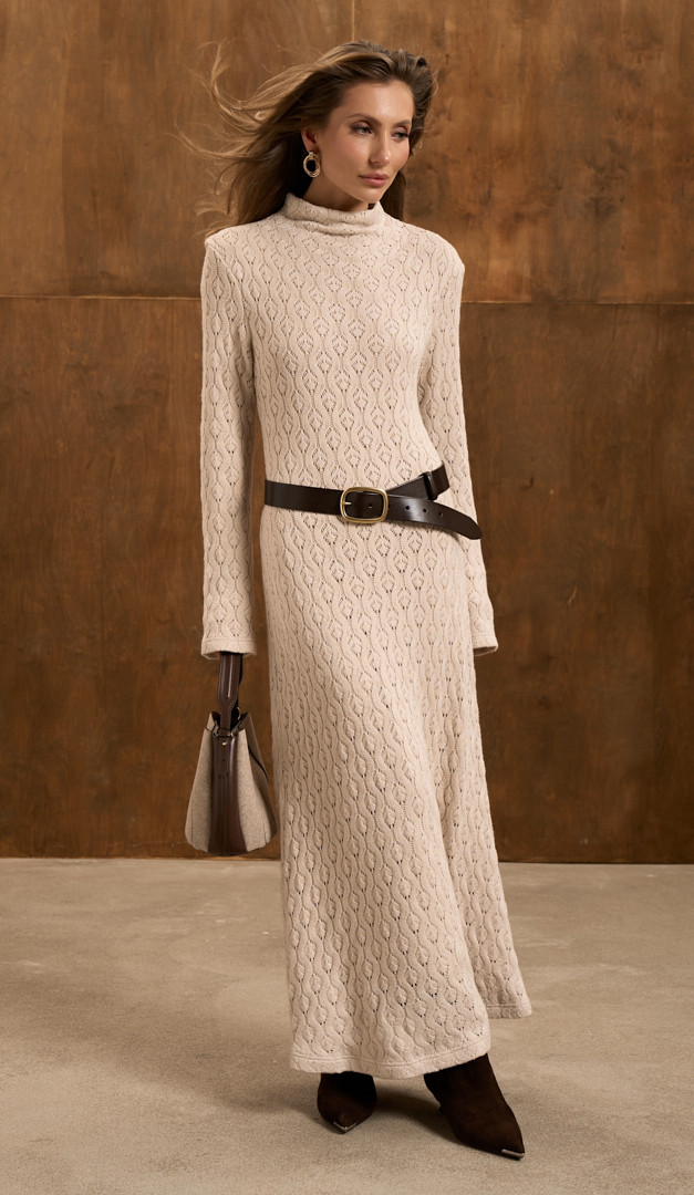 Фото plate-trikotaznoe-maksi-azur-bezevoe-04 товару Сукня трикотажна максі ажур бежева0