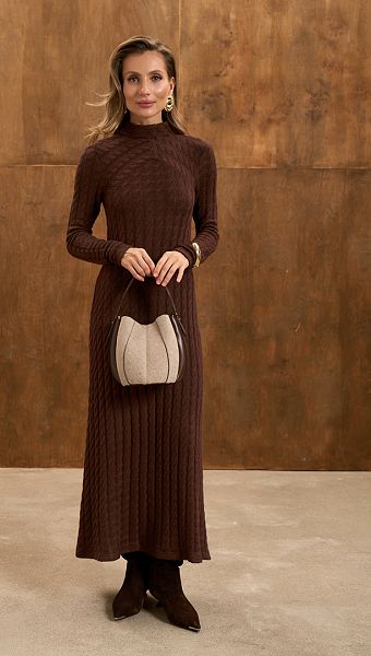 Фото plate-trikotaznoe-s-kosami-sokoladnoe-01 товару Сукня трикотажна з косами шоколадна 0 Фото plate-trikotaznoe-s-kosami-sokoladnoe-01 товару Сукня трикотажна з косами шоколадна 0