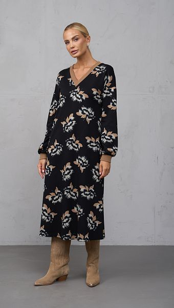 Фото plate-trikotaznoe-v-cvetocnyj-print-01 товару Сукня трикотажна в квітковий принт0 Фото plate-trikotaznoe-v-cvetocnyj-print-01 товару Сукня трикотажна в квітковий принт0