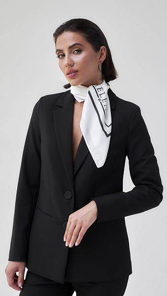 Фото platok-brendovyj-helena-molocnyj-02 товара Платок брендовый HELENA молочный0 Фото platok-brendovyj-helena-molocnyj-02 товара Платок брендовый HELENA молочный0