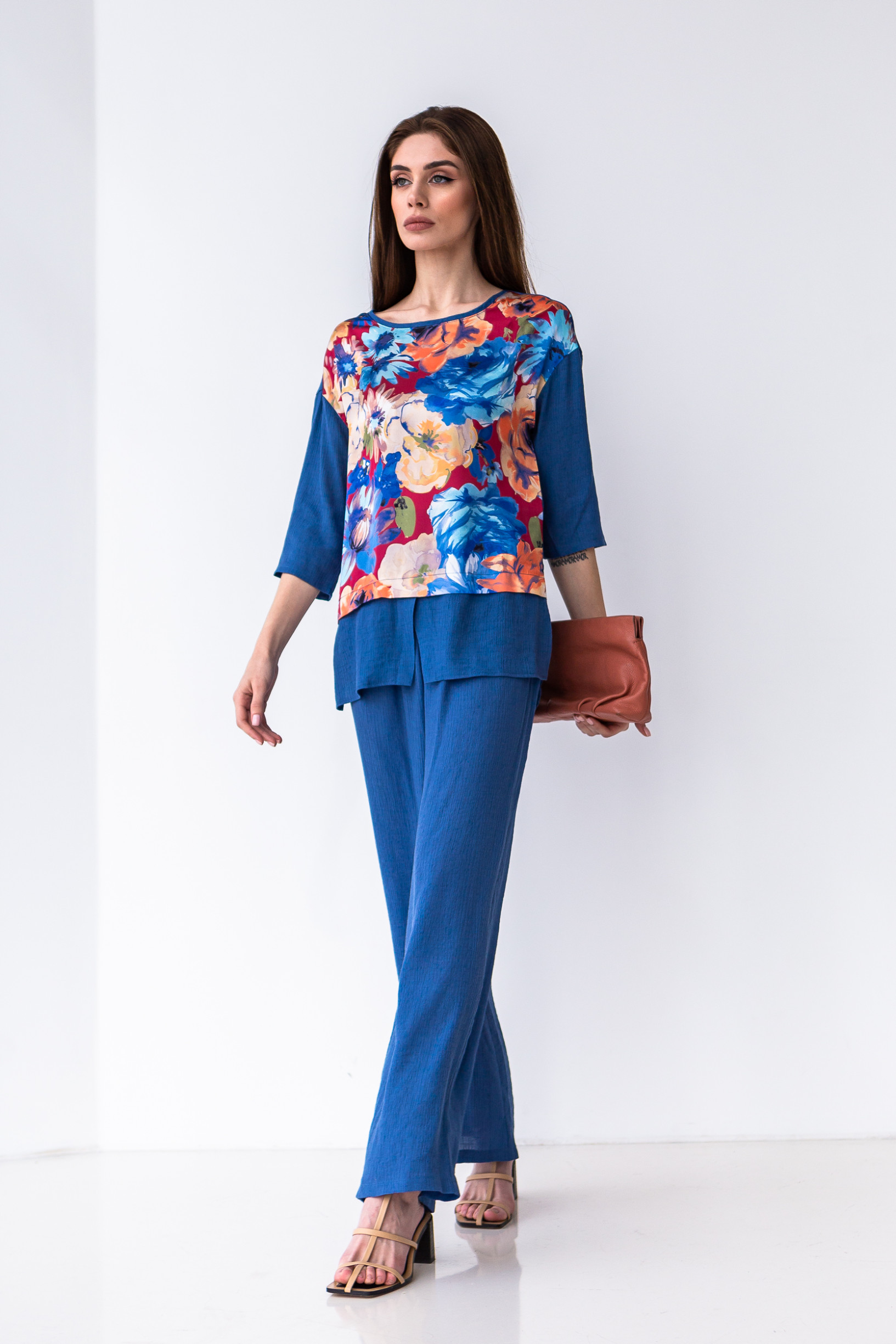 Фото pramye-bruki-zenskie-iz-viskozy-01 товару Прямі брюки жіночі з віскози